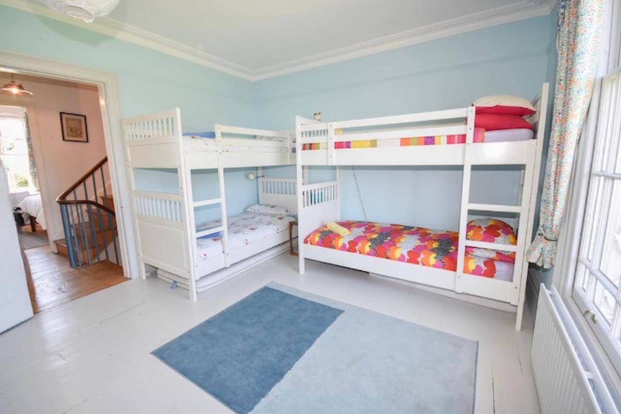 רייד Arden Villa, Sleeps 8, Moments From The Golden Sandy Beach Of Ryde מראה חיצוני תמונה