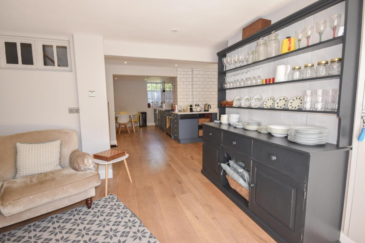 רייד Arden Villa, Sleeps 8, Moments From The Golden Sandy Beach Of Ryde מראה חיצוני תמונה