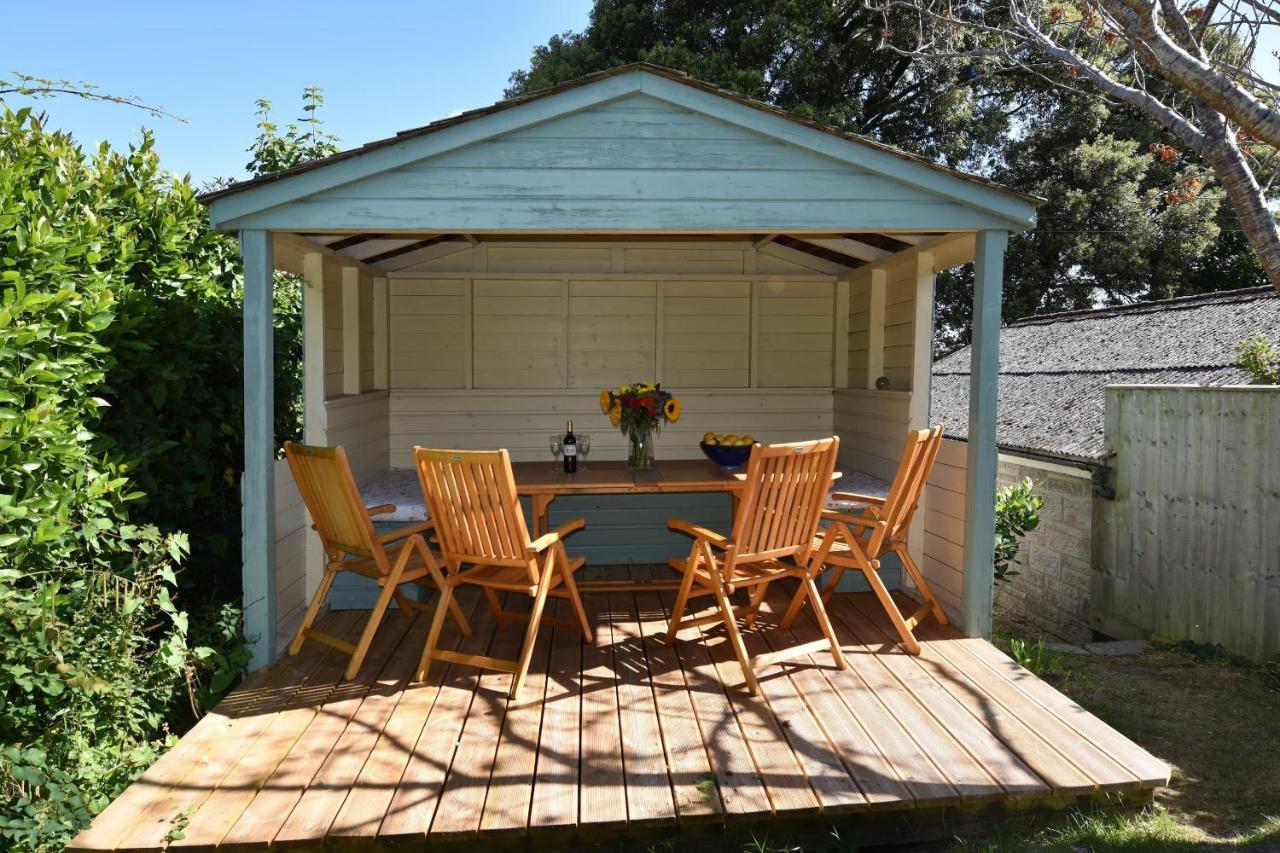רייד Arden Villa, Sleeps 8, Moments From The Golden Sandy Beach Of Ryde מראה חיצוני תמונה
