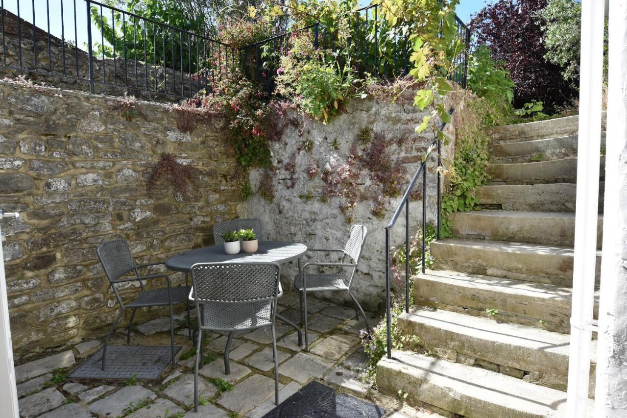רייד Arden Villa, Sleeps 8, Moments From The Golden Sandy Beach Of Ryde מראה חיצוני תמונה