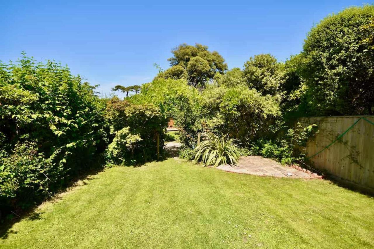 רייד Arden Villa, Sleeps 8, Moments From The Golden Sandy Beach Of Ryde מראה חיצוני תמונה