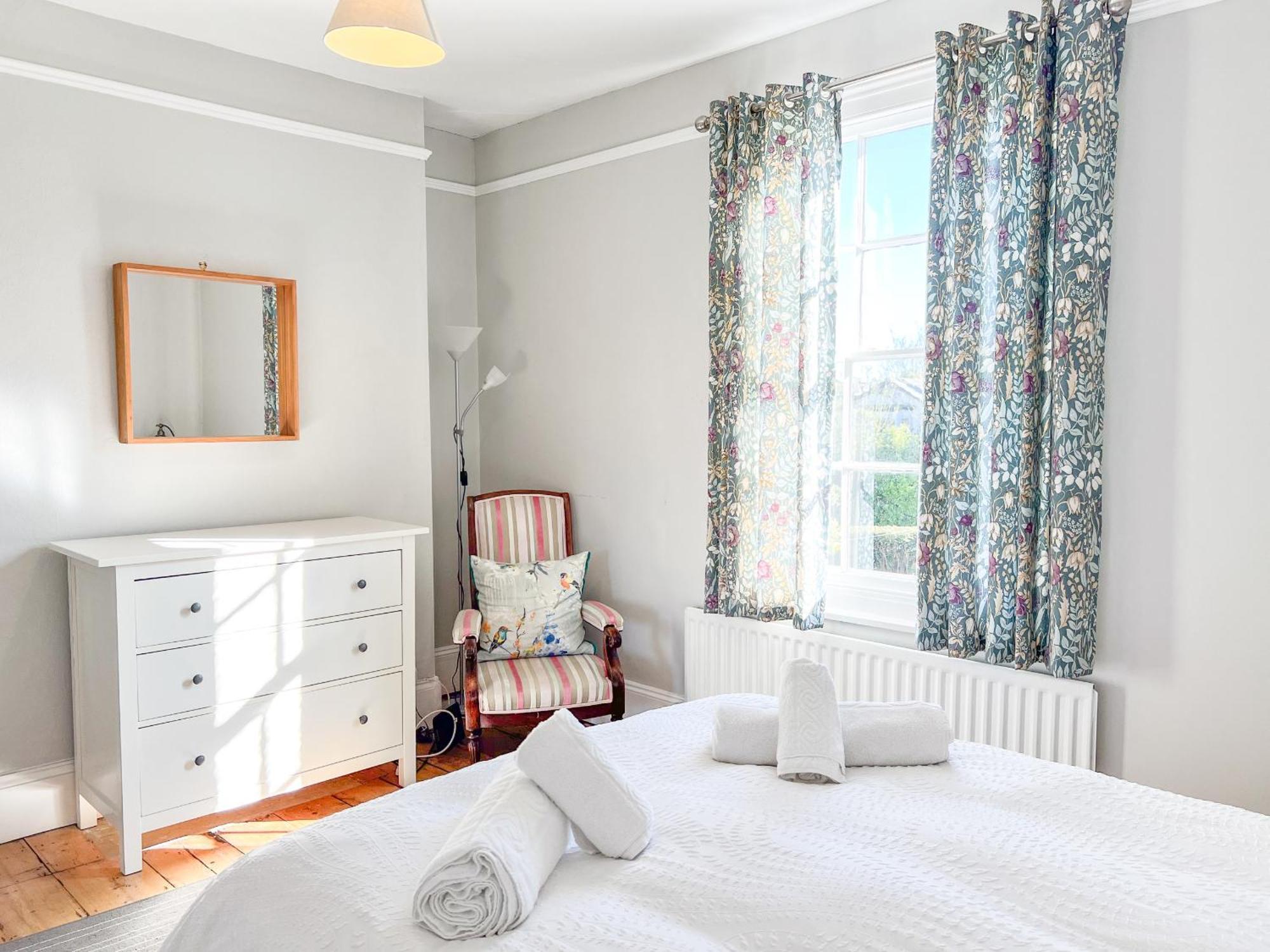 רייד Arden Villa, Sleeps 8, Moments From The Golden Sandy Beach Of Ryde מראה חיצוני תמונה